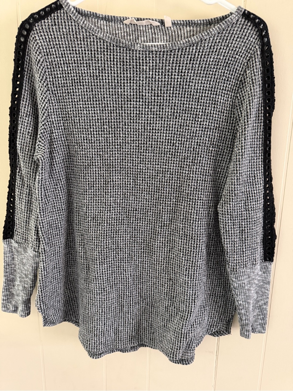 Soft Surroundings Gray Waffle Knit Sweater with Black Eyelet-Trim Sleeves